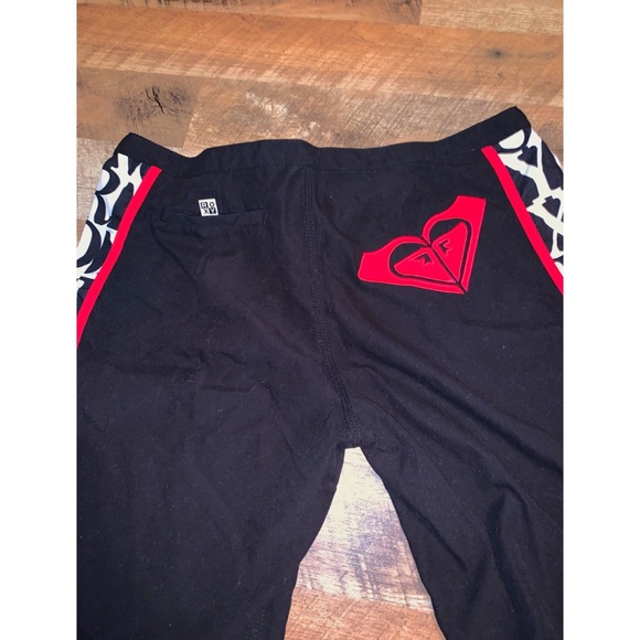 🌻 .•2 For $10•. 33/34 Roxy Swim Trunks - Picture 2 of 5